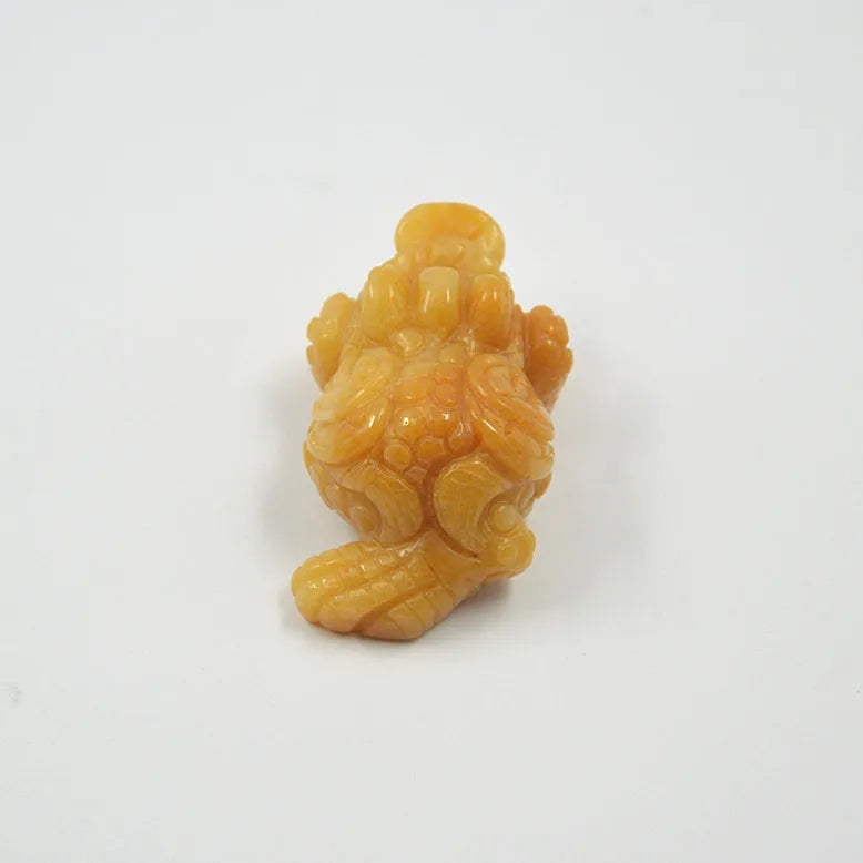 DIY 2023 Wholesale Hand Carved Crystal Animal Craft Carving Clear White Crystal Yellow Jade Money Frog Souvenirs