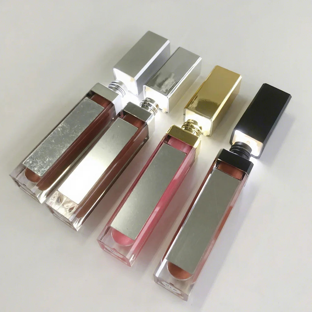New Arrival LED Light-Up Lip Gloss Tube Travel Size Herbal Waterproof Long-Lasting Silver Golden Vanilla Scent for Custom Logo