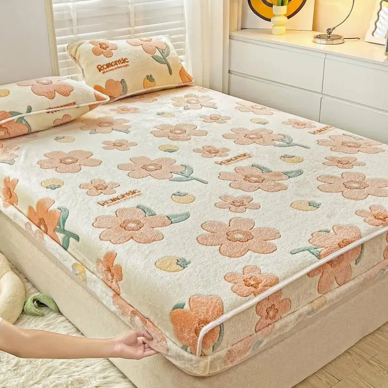 Plush Thicken Super Soft Quilted Mattress Cover Warm Soft Crystal Velvet King Queen Quilted Bed Fitted Sheet Mattress Protector