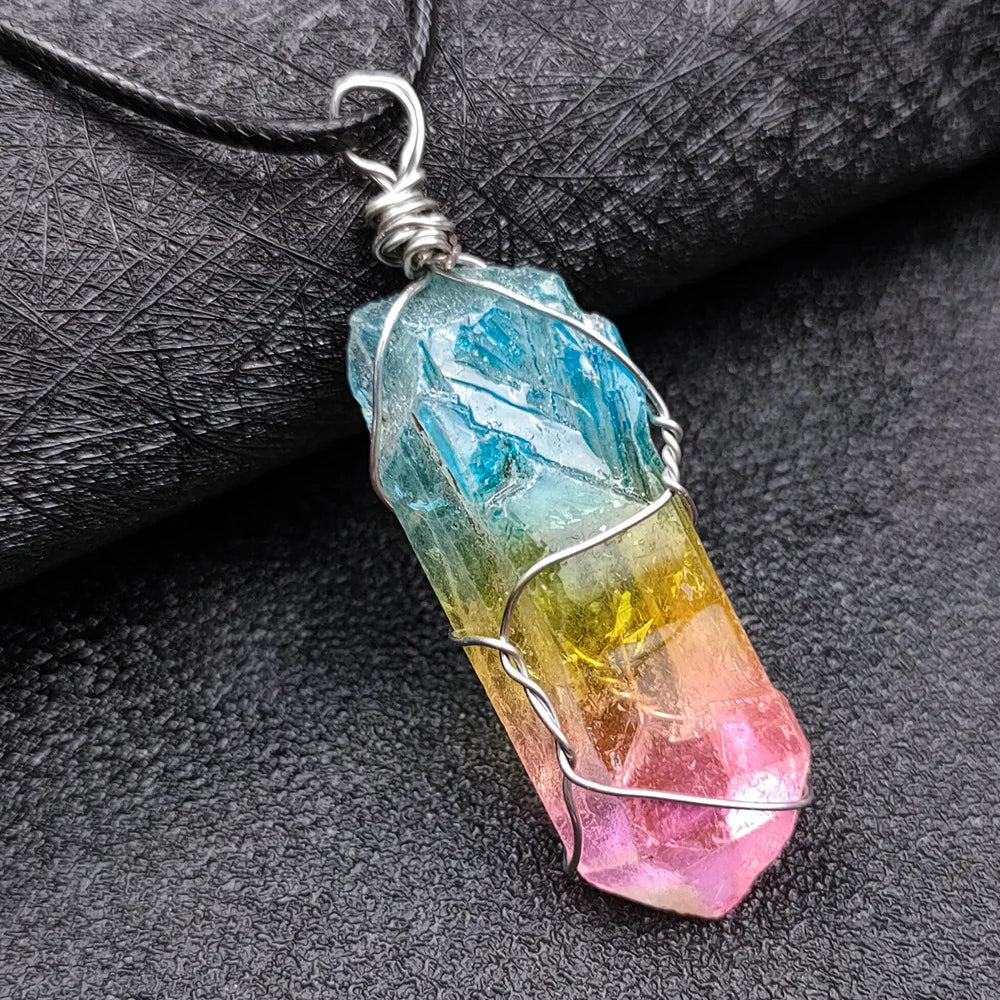 Hongzhuo Wholesale Natural Crystal clear Quartz Healing Stone Aura Pillar Necklace Colorful Electroplated Point Pendant Jewelry