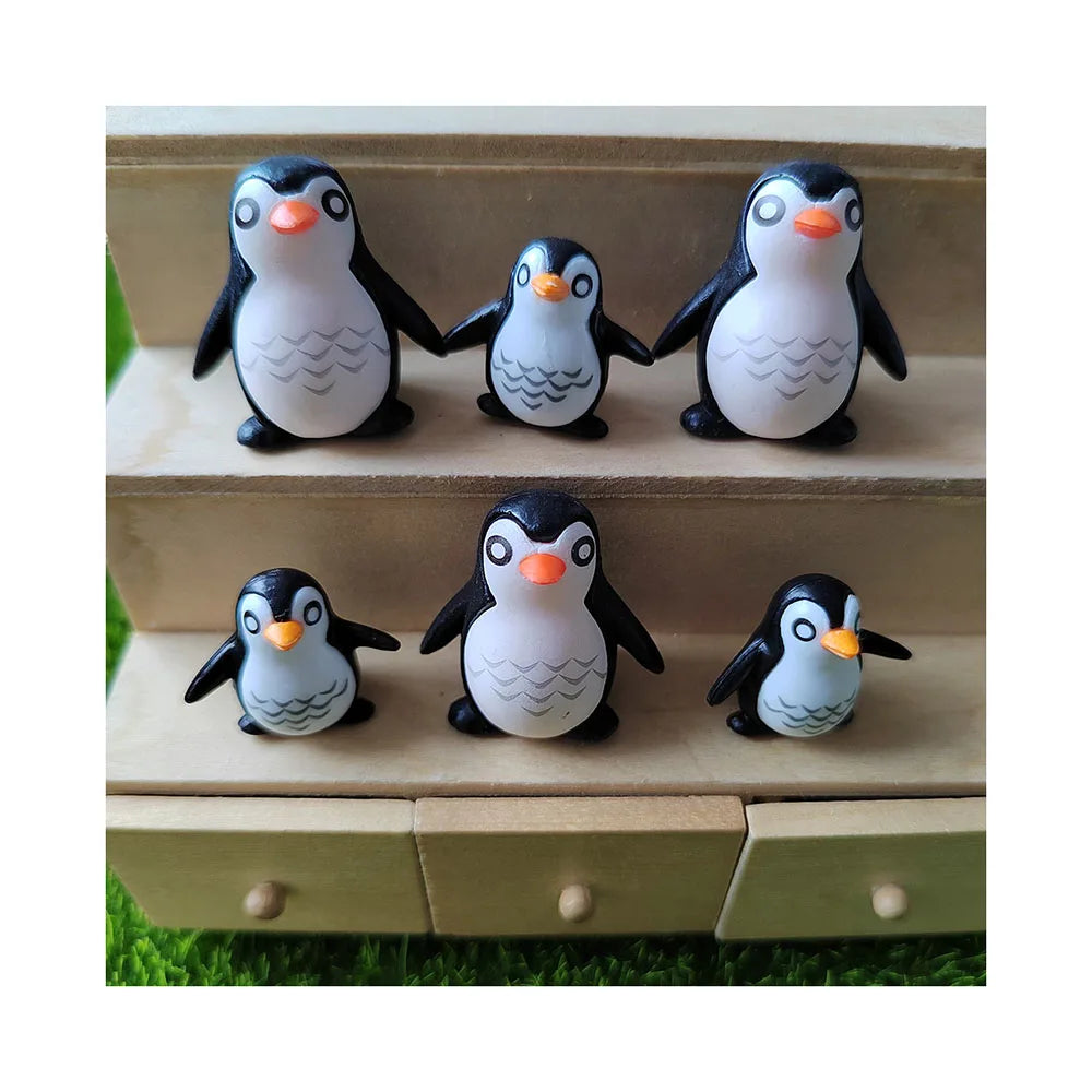 Plastic Miniature Penguin Resin Figurine for Fairy Garden Moss Terrariums Dollhouse Decoration
