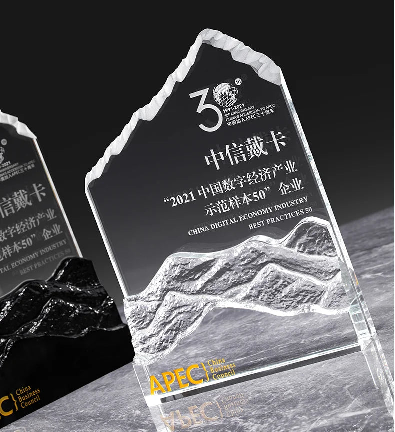 Noble Star Marble Metal Crystal Glass Outdoor Sports Customized Bespoke Basketball Embedded Trophy Award