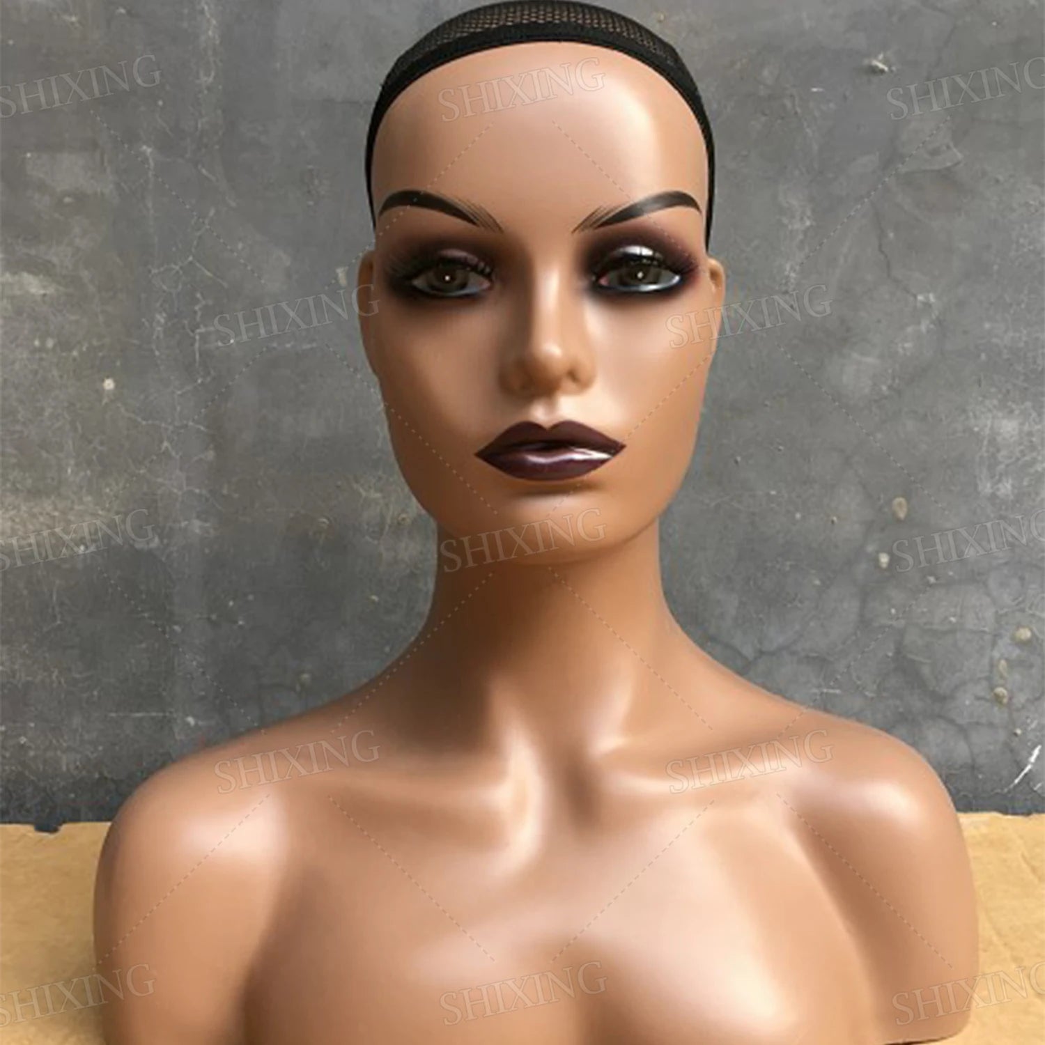 Realistic Female Mannequin Head With Shoulder Display Manikin Head Bust for Wigs Makeup Beauty Accessories Displaying