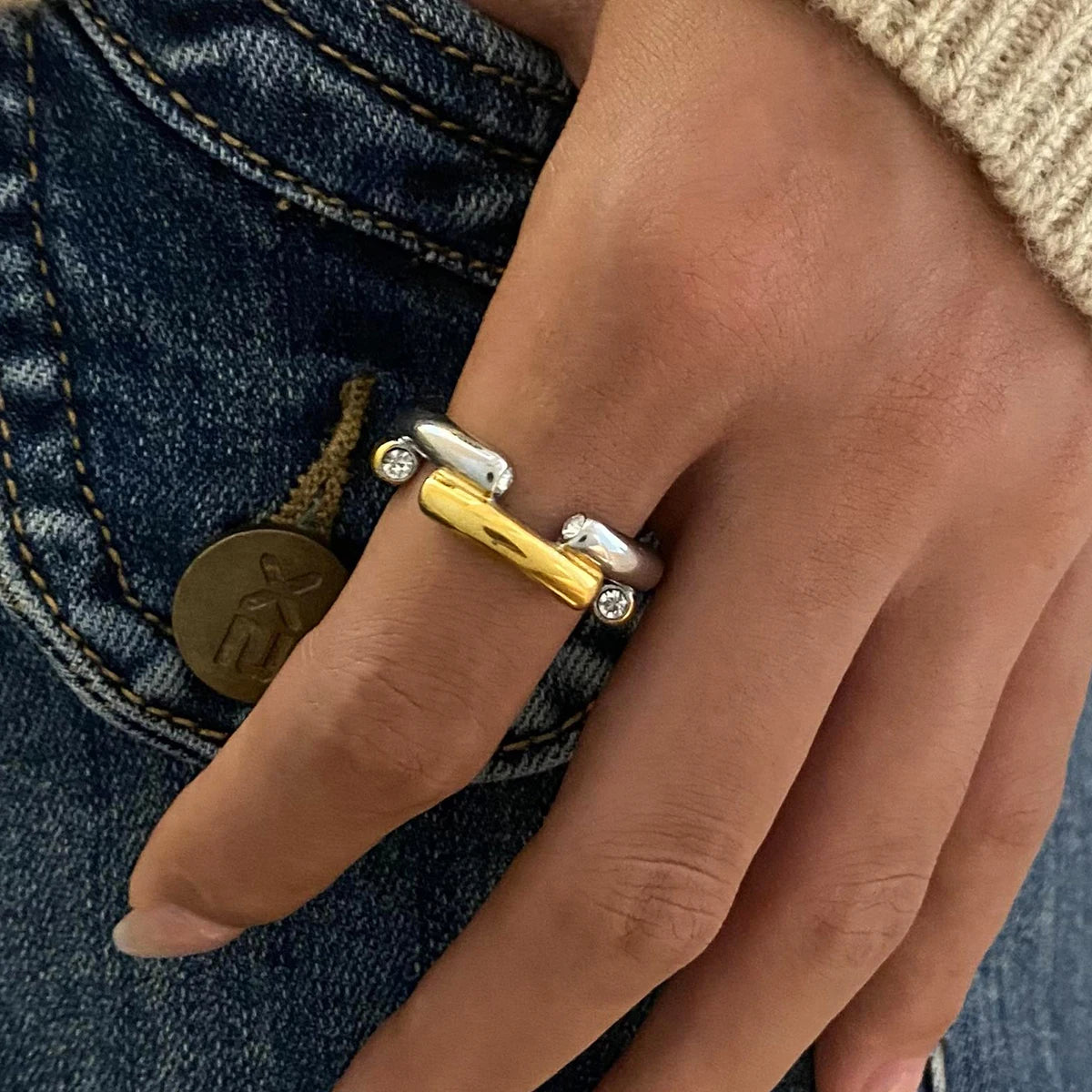 J&D 18k Gold Stainless Steel Gold Silver Color Block Round Zirconia Elegant Chic Design Fashion Ring for Daily Wearing
