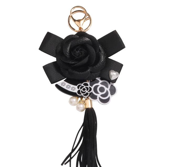 Fashion PU Leather Pearl Camellia Carabiner Keychain Bowknot Handmade Ladies Bag Pendant Cute Bow Flower