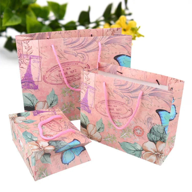 Wholesale Luxury Pink Women Shopping Gift Bags Eiffel Tower Pattern Accept Custom Clothing Shopping Bags