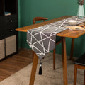 Punuo European Luxury Black Gold Jacquard Dining Table Runner Geometric Embroidery 100% Polyester Washable Customizable Piping
