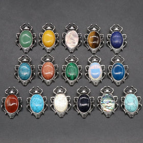 Natural Stone Little Cockroach Shaped Pendant Fashion Animal Quartz Crystal Pendant Abalone Shell Brooch Jewelry