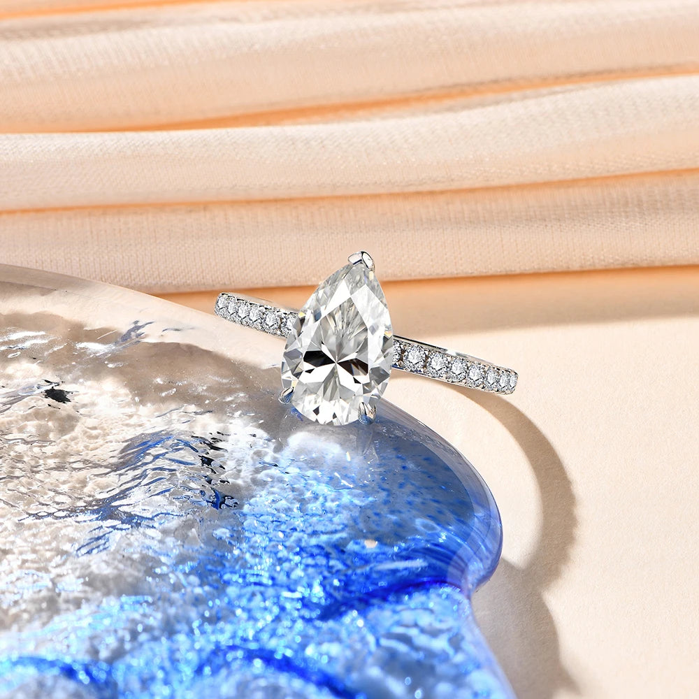 Factory Direct Sale Moissanite Engagement Rings Pear Cut Moissanite Ring in Store 2 Carat Moissanite Engagement Ring for Sale