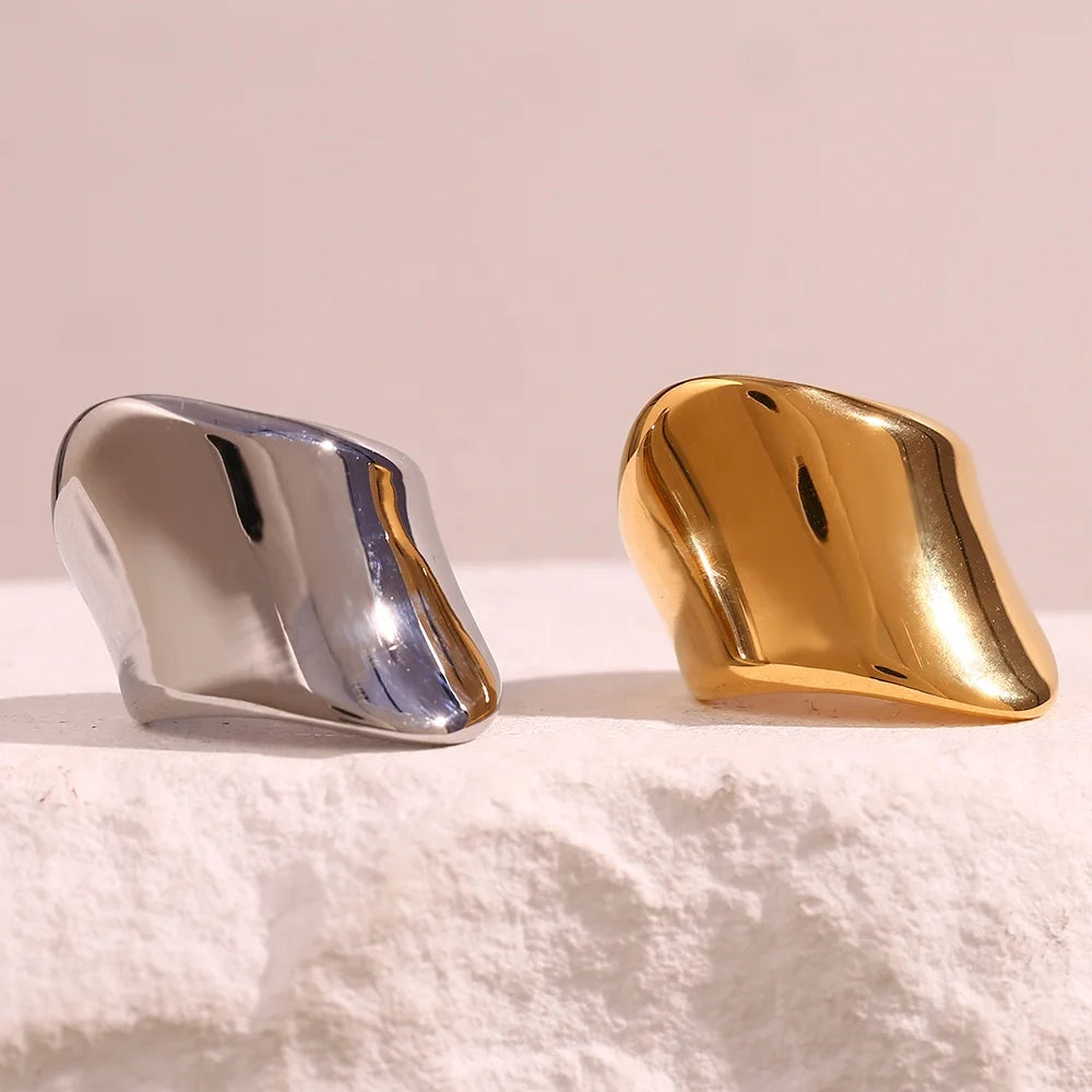 Guarantee Dreamshow Exaggerated Signet Ring 18k Gold Plated Stainless Steel Rings Women Jewelry Waterproof Jewelry