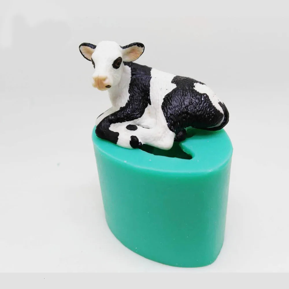B-5052-1Animal Turn Sugar Cattle Calf Resin Cake Silicone Plaster Soap Candle Mold Aromatherapy for 3D Mould