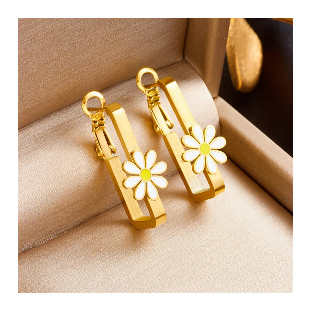 Fashion Tarnish Free 18k Pvd Gold Plated Stainless Steel Flower Stud Earrings for Lady Women