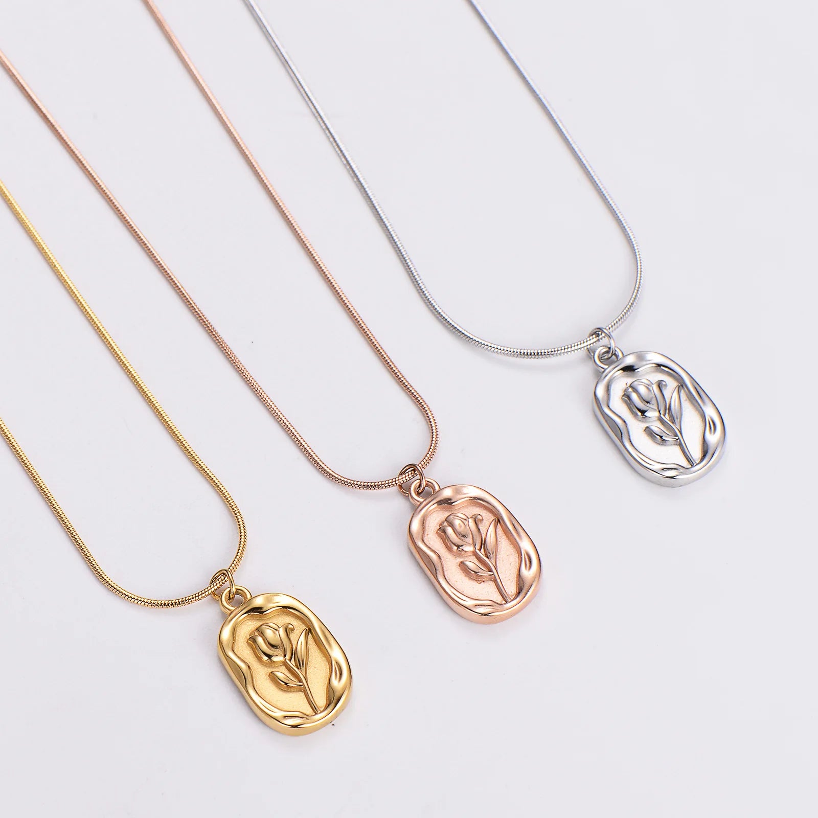 Non Tarnish Waterproof Dainty 304 Stainless Steel 18k Gold Rose Flower Pendant Necklace for Women
