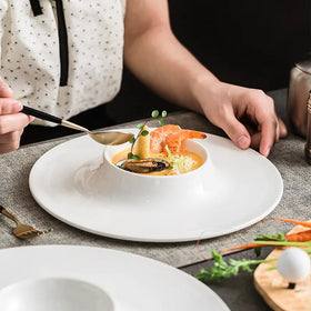Japanese White Ceramic Plate for Main Course Steak Round Kitchen Dishes Decoration for Home and Restaurant