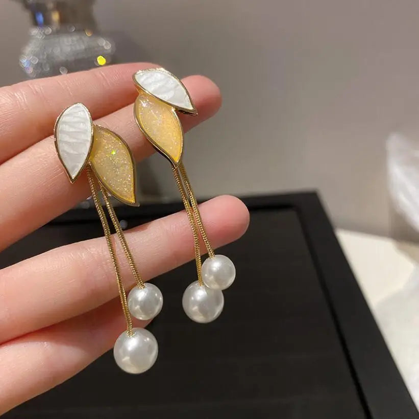 AA01017 Vintage Leaf Pearl Earrings Pearl Drop Earrings Stud Earring Jewelry Gift for Women Girls