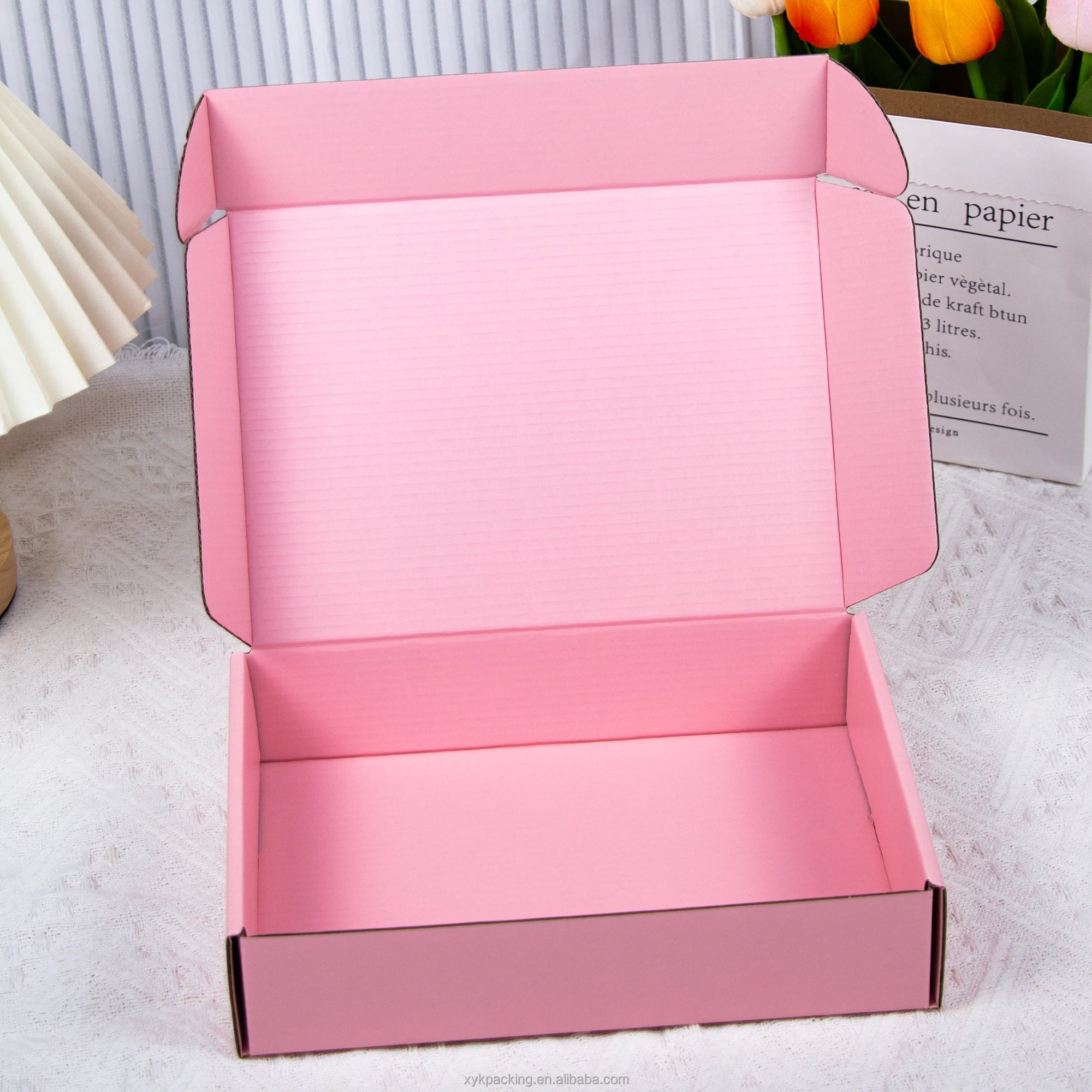 Factory Wholesale Logo Printing Underwear Garment Packaging Box Ordinary Flute Corrugated Cardboard Pink Shipping Carton