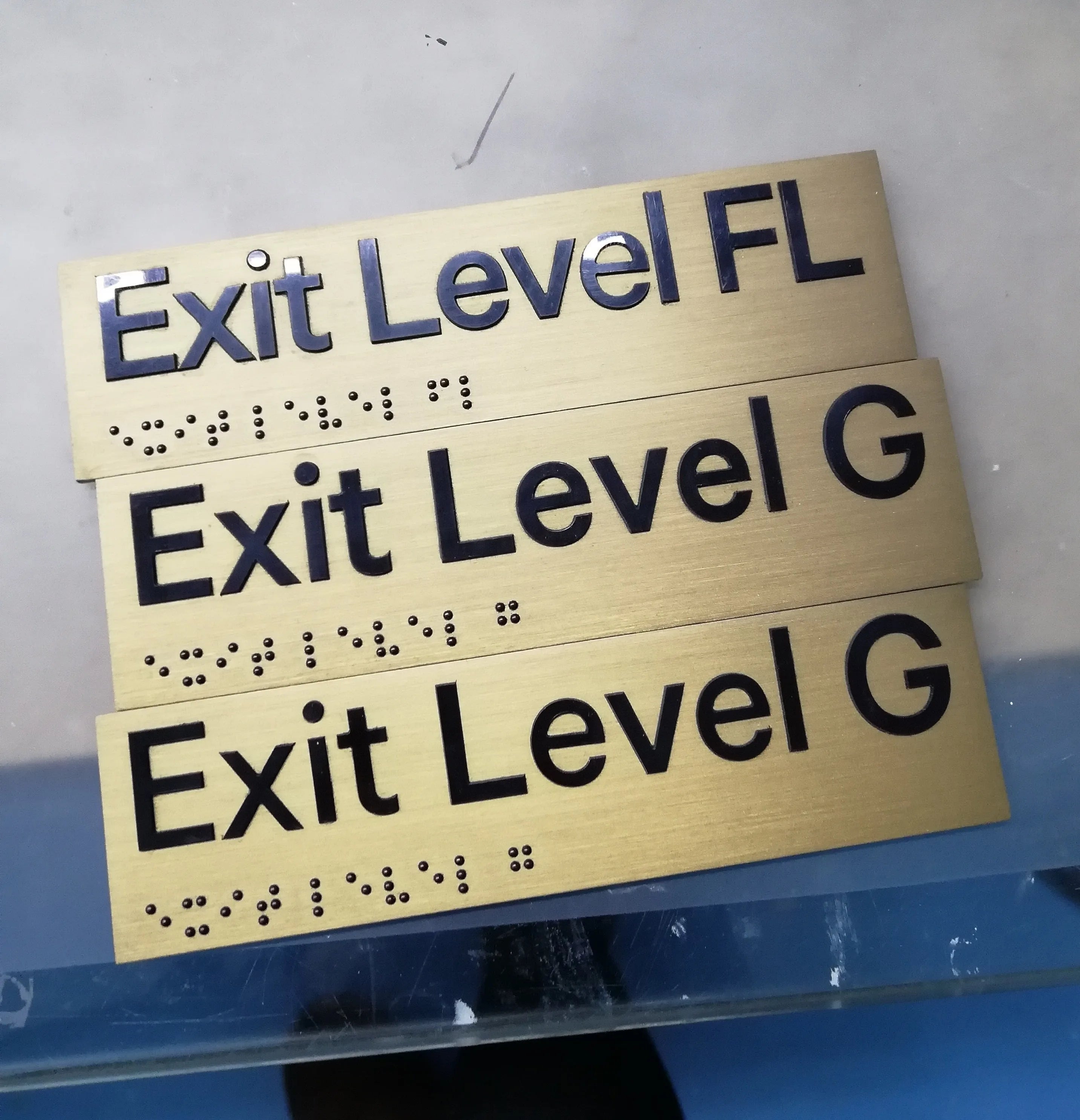 Customized Size Plastic Door Plate Signage Street Advertisement Ada Braille Toilet Signs