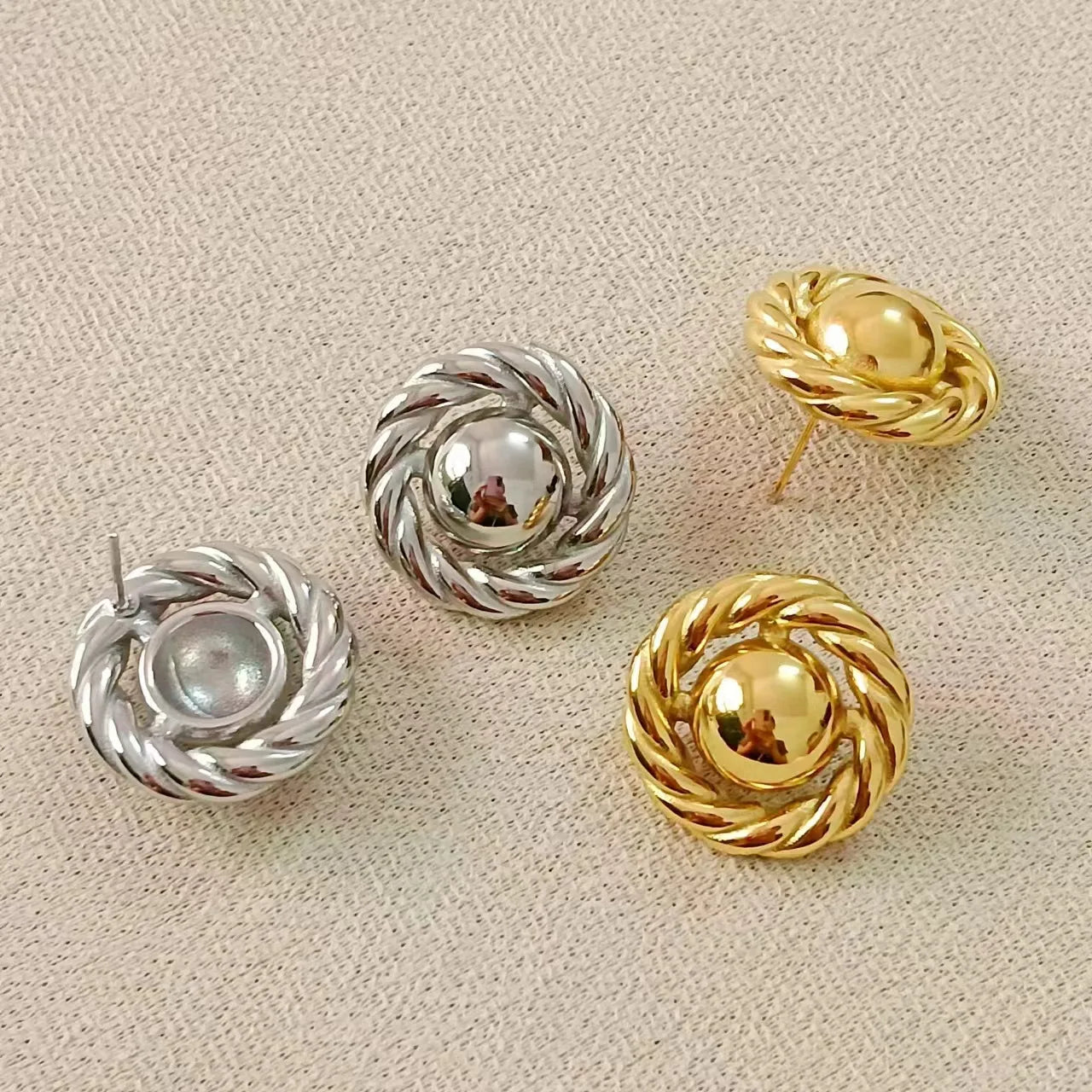 Retro Tarnish Free Waterproof Hypoallergenic Round Twist Stud Earrings Chunky 18k Gold Plated Stainless Steel Stud Earrings
