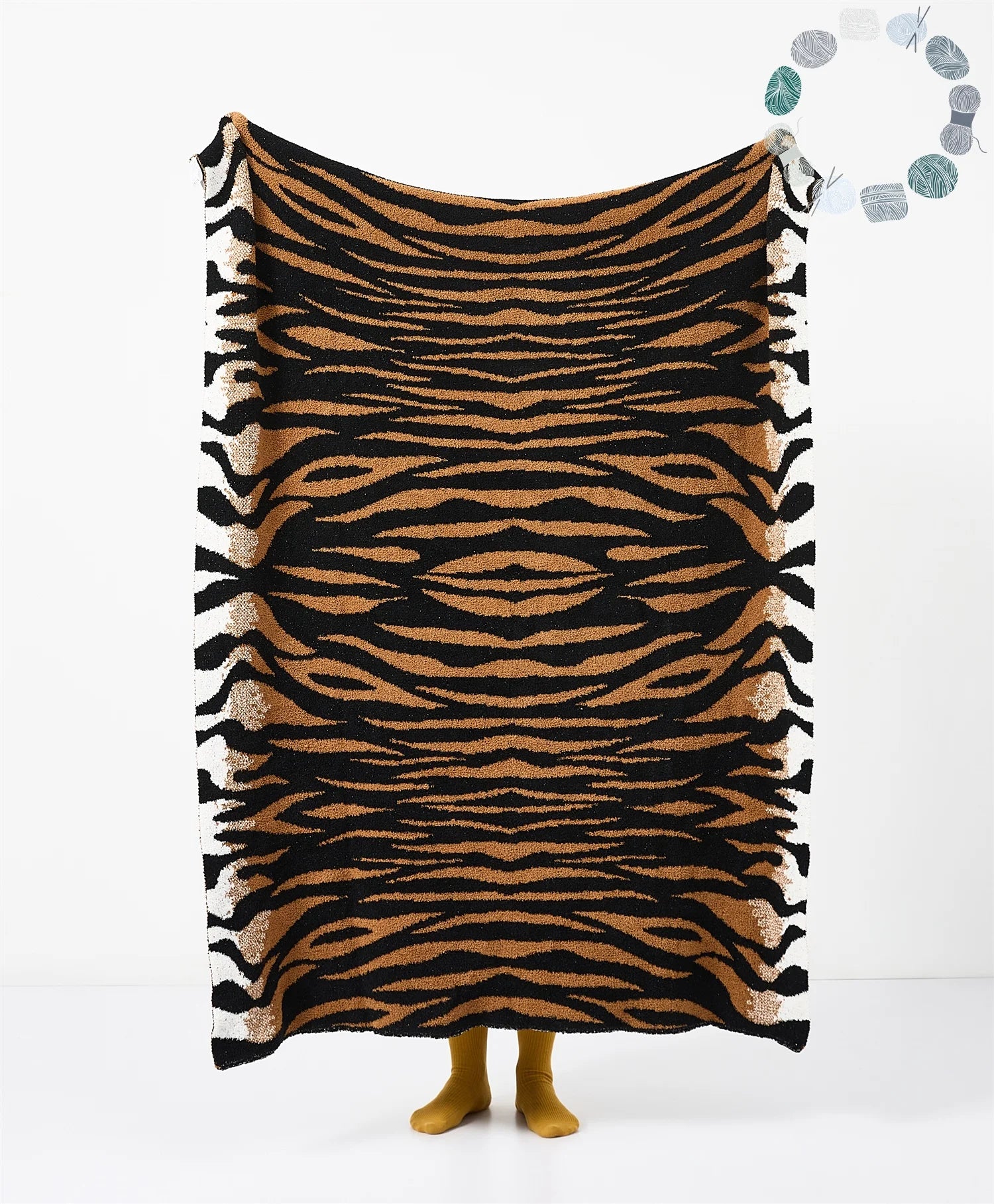 Chinese New Year Gift Tiger Pattern Furry Microfiber Sofa Lathe Decoration for Winter Warm Plush Knitted Blanket