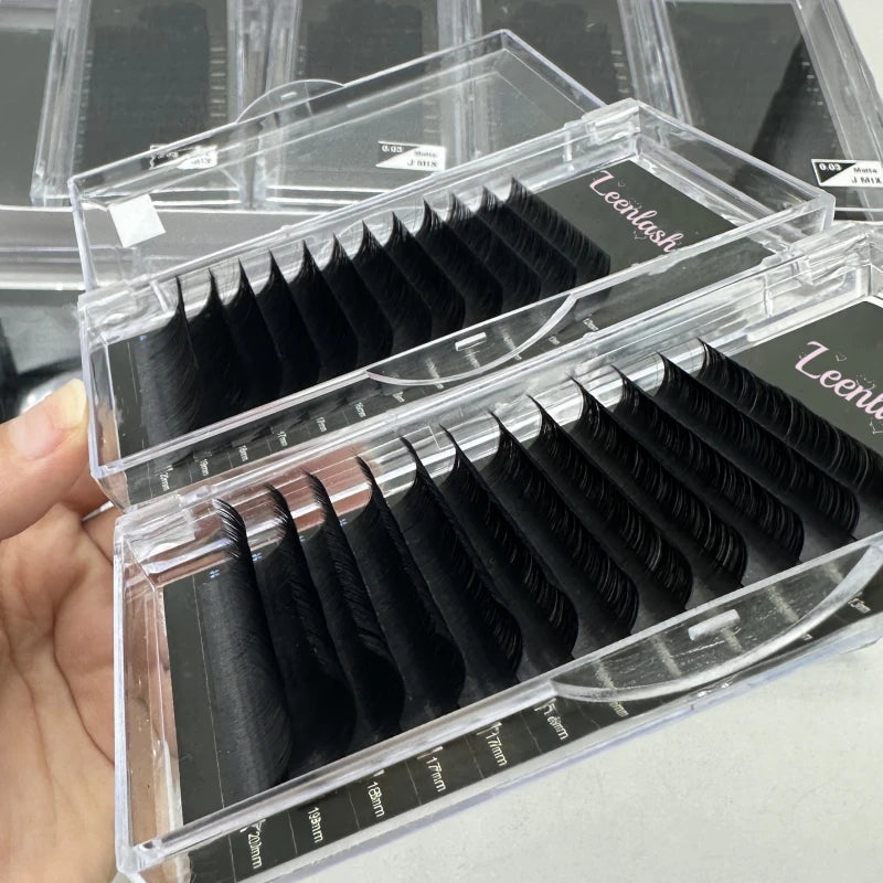 Korean 0.03 Mega Volume Lash Extensions Manufacture Individual Lash Tray Mink Velvet Matte Black Cashmere Lash Extensions