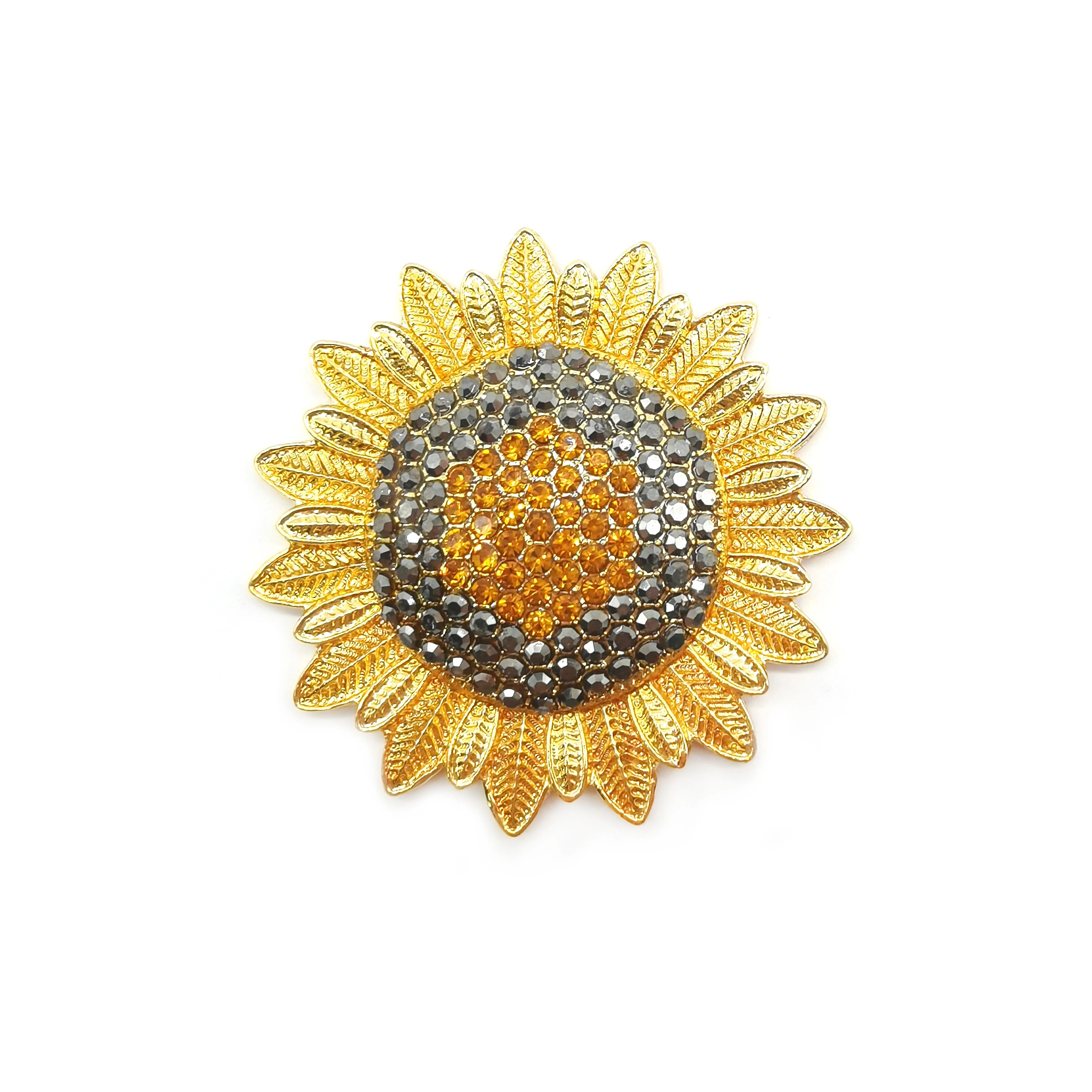 New Product Sunflower Rhinestone Brooch Pin Metal Rhinestone Jewelry Brooch Accessories for Wedding Party Gift