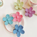 New Color Summer Fashion Middle Size Hair Camp Plastic Matte Flower Hair Claw Clips for Woman Girls Daily Hair Accessories