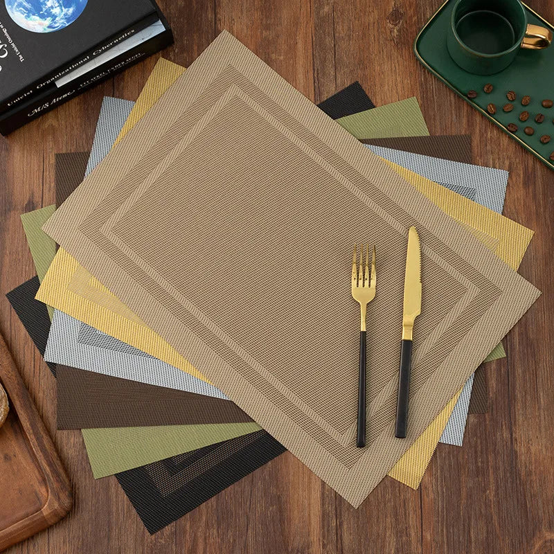 Wholesale Green Christmas Placemats Washable PVC Vinyl Placemats for Dining Table Mats Heat Resistant Woven Placemats