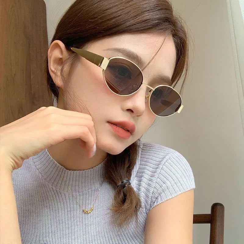 Fashion Punk Cool Square Rivets Sunglasses Outdoor UV protection Metal Frame Gold/Silver Small Oval Shades Sun Glasses