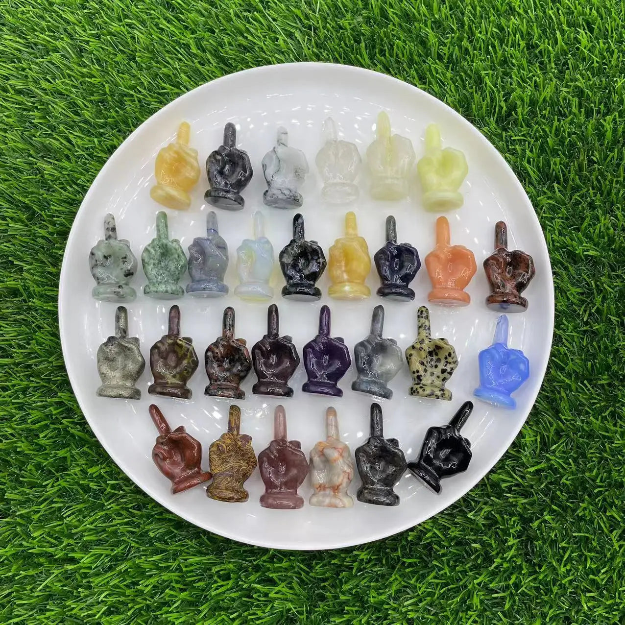 5cm Natural Vertical Middle Finger Crystal Stone No One in the Eye Semi-Precious Stone Carved Crafted Other Crystal Product