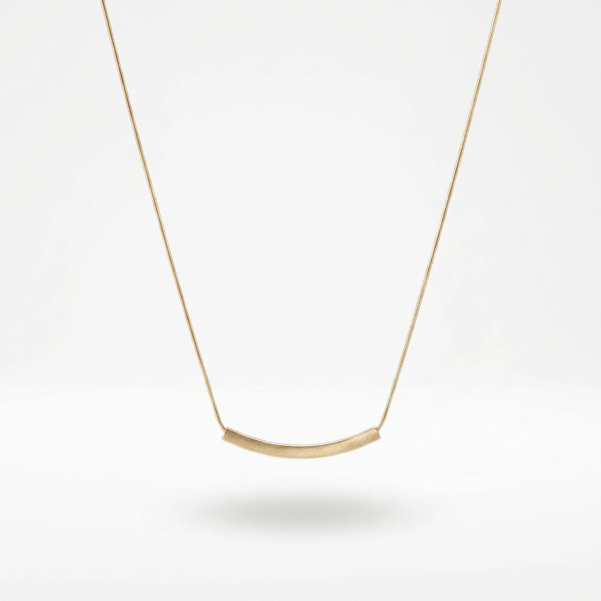 QIAOREN 11335 Waterproof 18K Gold Plated Brushed Curved Bar Necklace Stainless Steel Summer Beach Casual Jewelry
