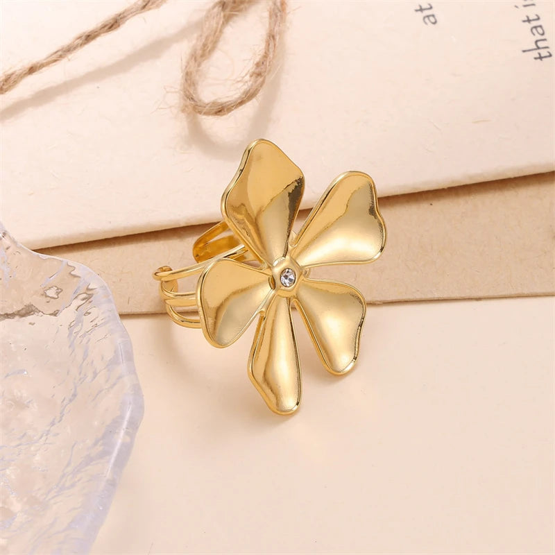 New Arrival Superior Women Jewelry 18K Gold Stainless Steel PVD Zircon Inlaid Flower Ring