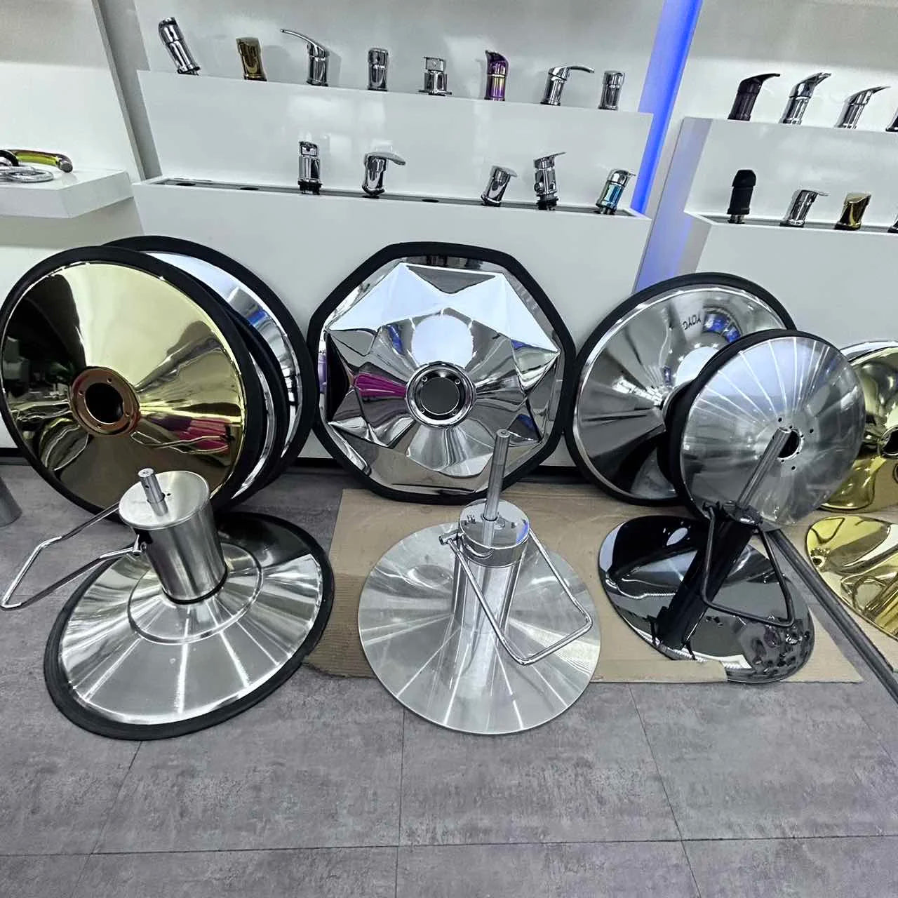 Modern Barber Chair Frame Stainless Steel Hydraulic Pump Portable for School Hair Salon Hospital Hotel Furniture Parts