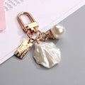 New Arrivals Designer Creative Gifts Metal Lovely Peach Jewelry Pearl Heart Shell Key Chain Ladies Fashion Accessories