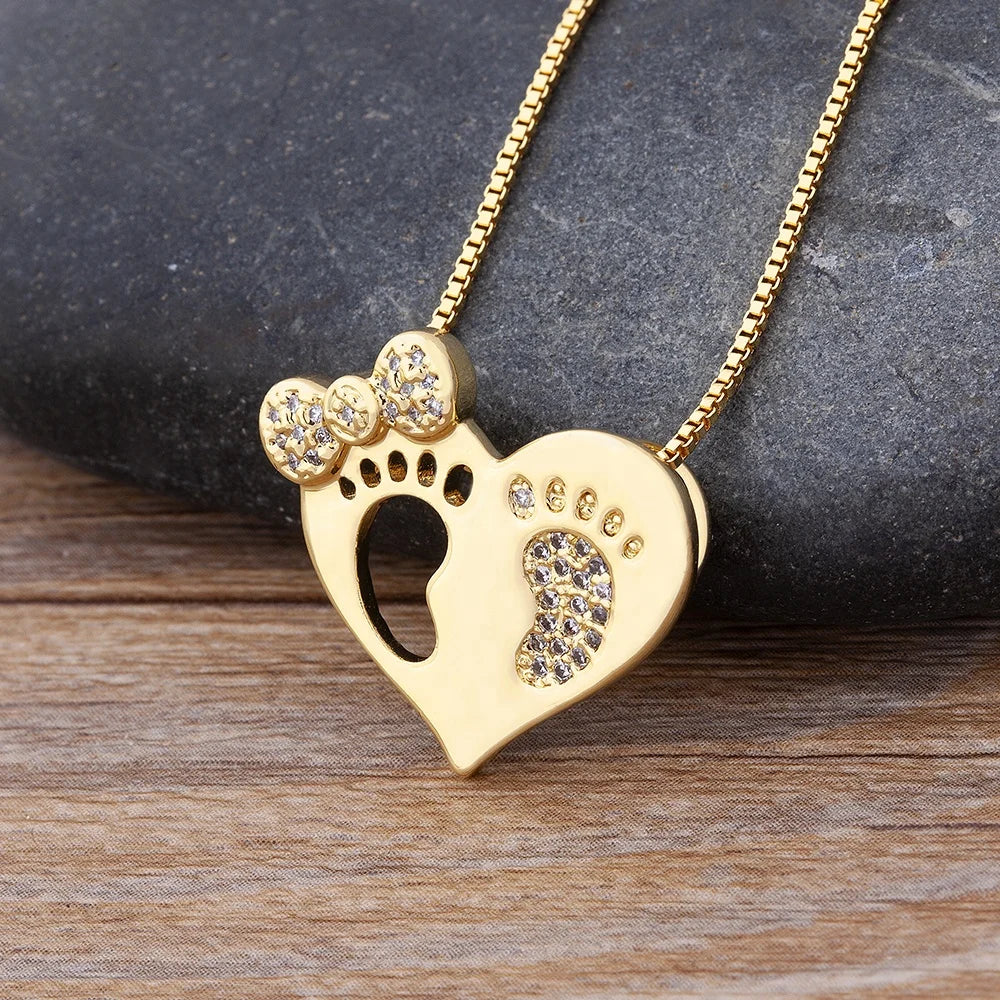 QIKU Wholesale Romantic Heart-Shaped Copper Zircon Gold Plated Pendant Necklace for Women Men Children-Party Wedding Jewelry