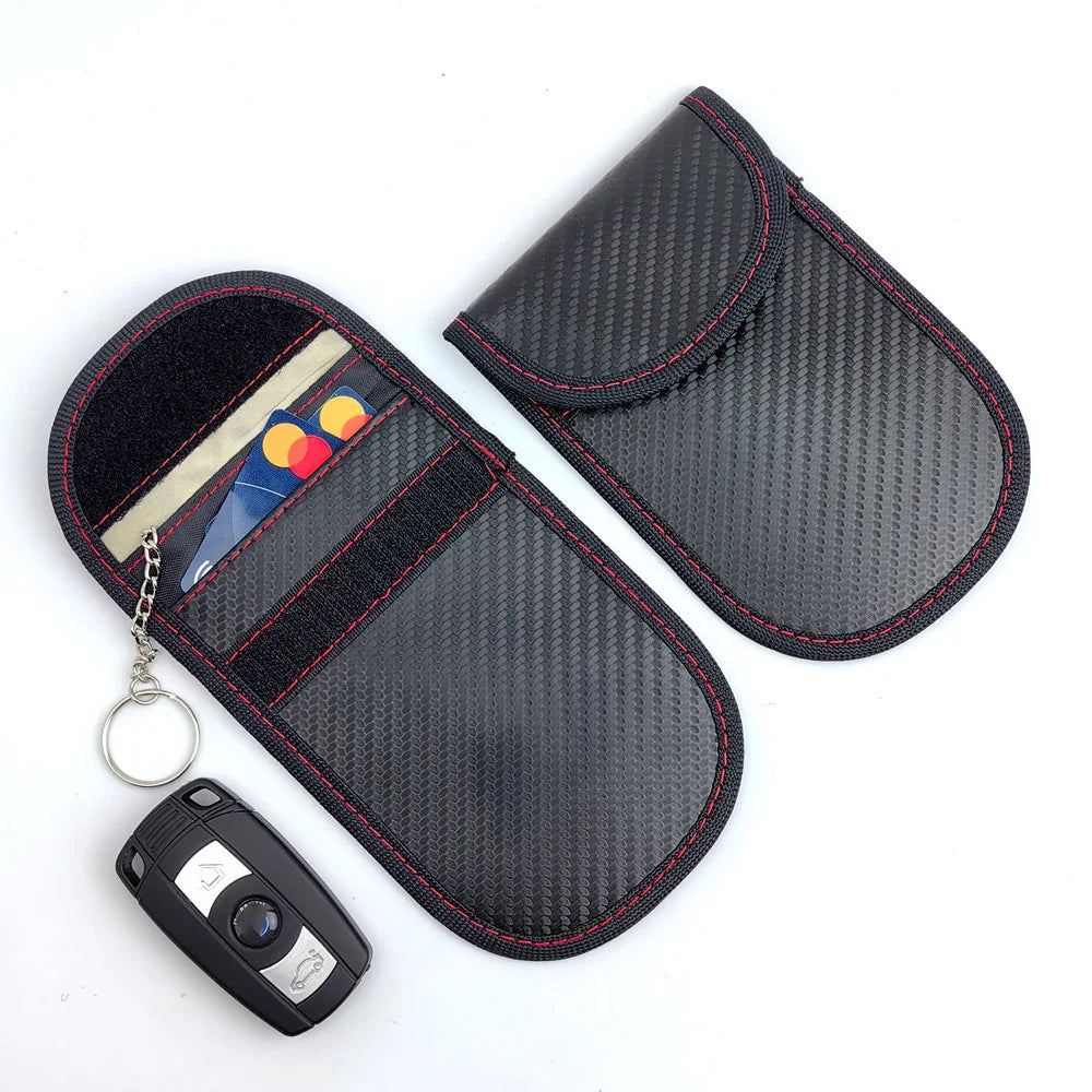 Wholesale Key Fob Protector Carbon Fiber Leather RFID Car Key Signals Blocker Case  Car Theft Bag Faraday Pouch for Car Keys