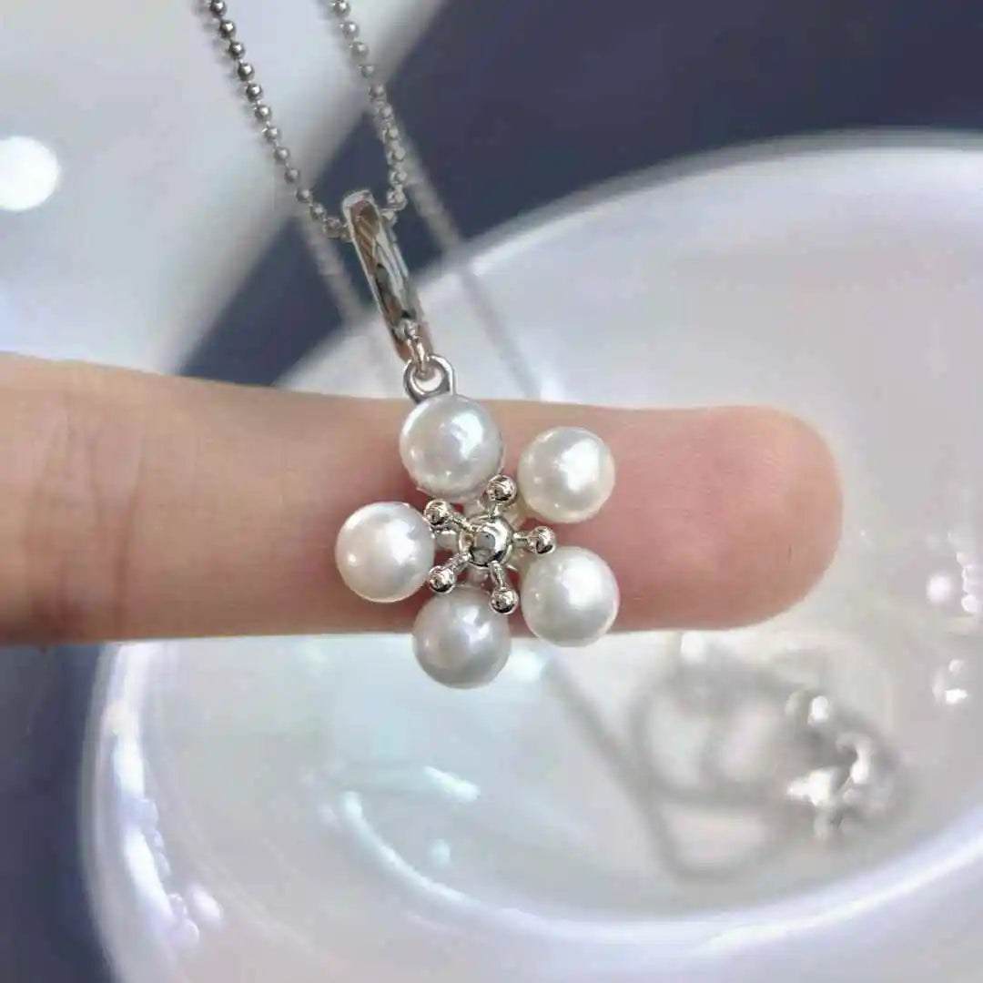 Fresh and Sweet Small Flower Buckle Pendant Necklace Set with 3-4mm Natural Freshwater Pearls New Universal Necklace Product