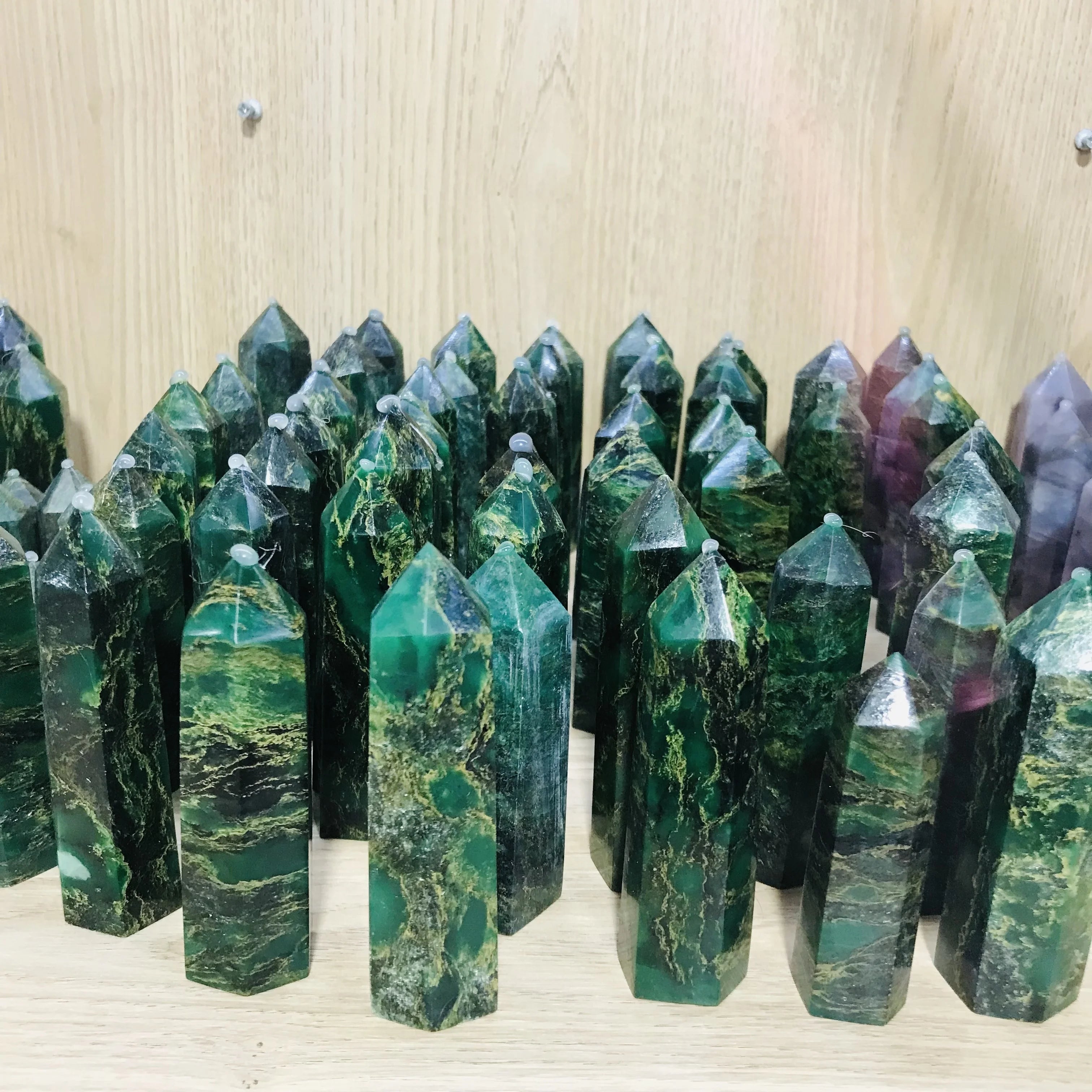 Wholesale Folk Crafts All Kinds Crystal Wand High Quality Crystal Quartz Emerald Points Tower for Decoration