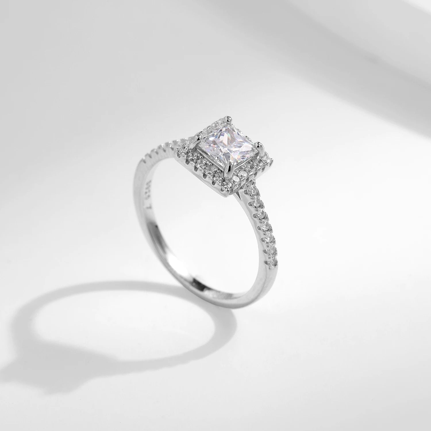 925 Sterling Silver Anniversary Gift Luxury Fine Jewelry Exquisite Princess Cut Zircon Rings Romantic Wedding Bands for Women