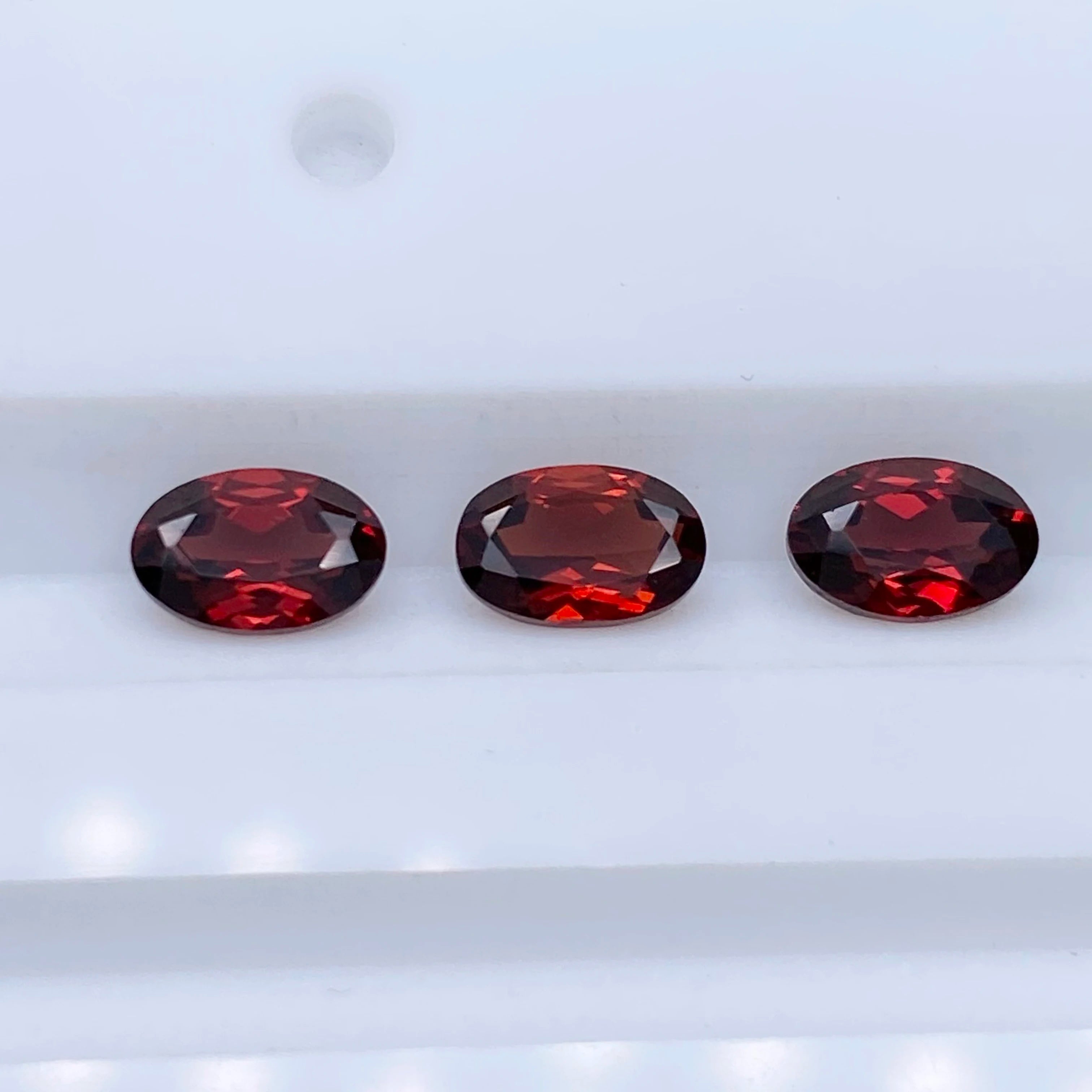 Oval Shape 4x3mm~9x7mm High Quality Faceted Natural Mozambique Gemstone Wholesale Prices Natural Garnet