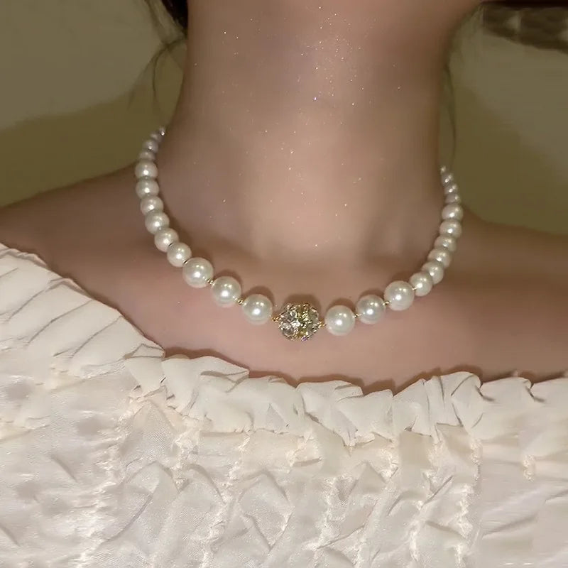 Summer Luxury Pearl Necklace for Women Rhinestone Magnetic Suction Ball for Weddings Parties Engagements Fashion Jewelry Summer