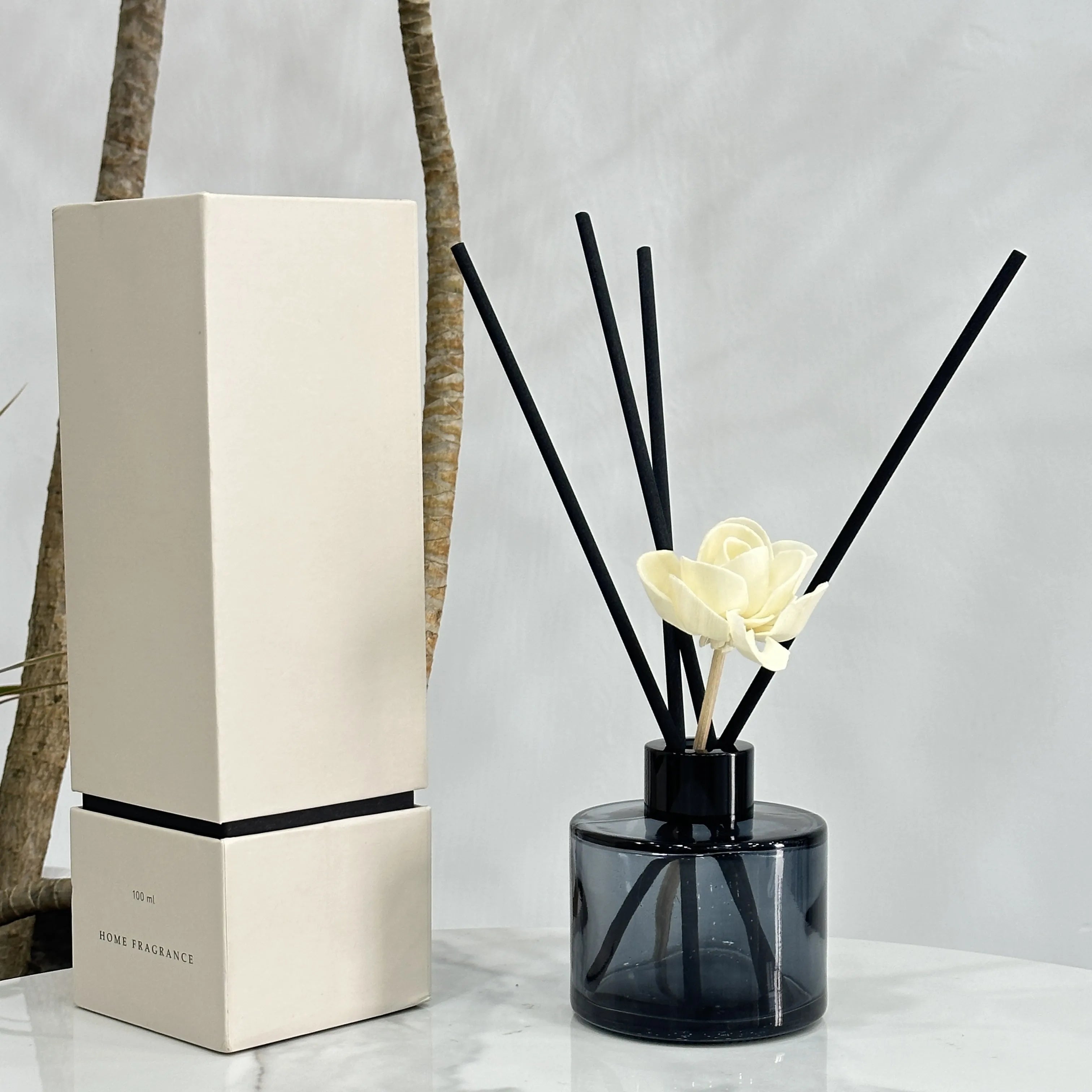 Luxury Bath Robe Transparent Black Car Reed Diffuser Glass Bottle Aroma With Logo Label 100ML 120ML 200ML 500ML