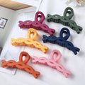 New Creative Twist Shape Hair Claw Fashion Girls Hair Claw Clip