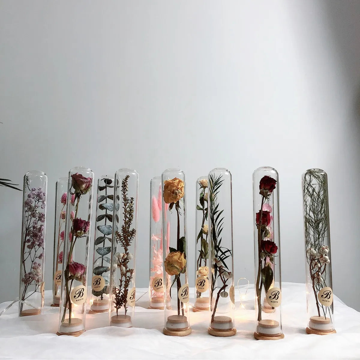 E-B0271 Hot Sales Mini Natural Preserved Dry Glass Tube Decoration Flowers Small Dried Flowers in Glass Bottles