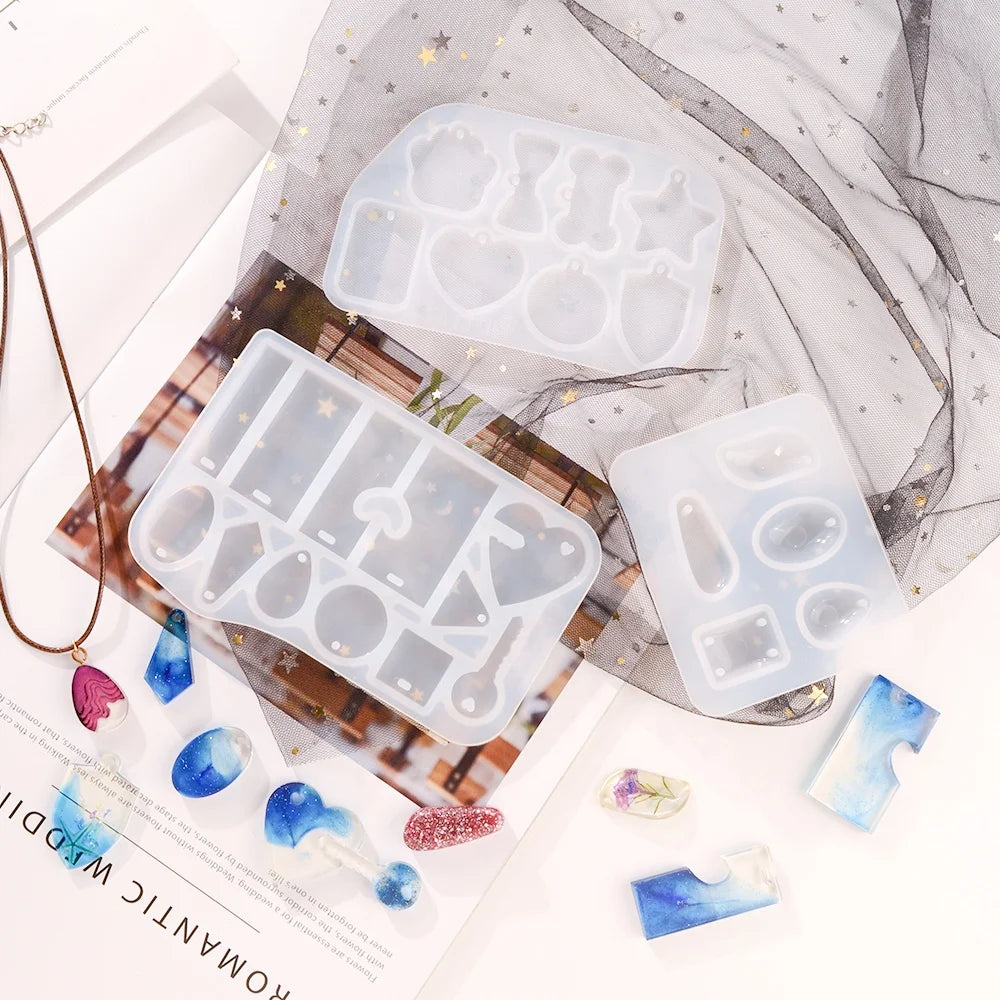 DM051 Lanugo Hair Bracelet Pet Card Star Heart Round Bow Bone Rectangle Paw Charm Pendant Resin Mold Silicone for Jewelry