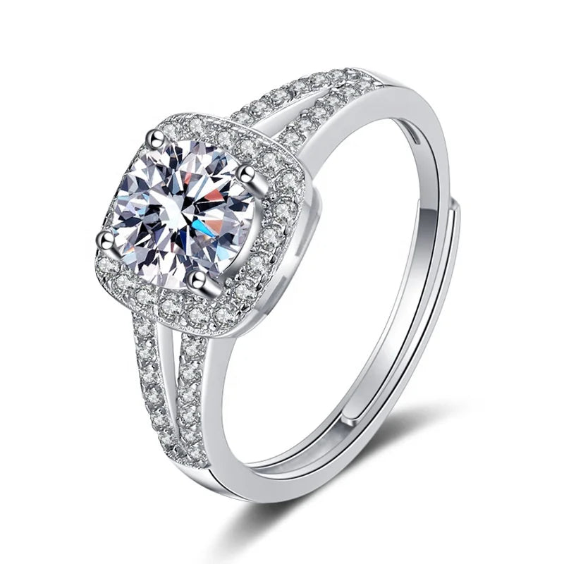 XJZ082 Trendy S925 Silver 1 Carat GRA Moissanite Engagement Ring 925 Sterling Silver Round Cut Diamond Square Shape Wedding Ring