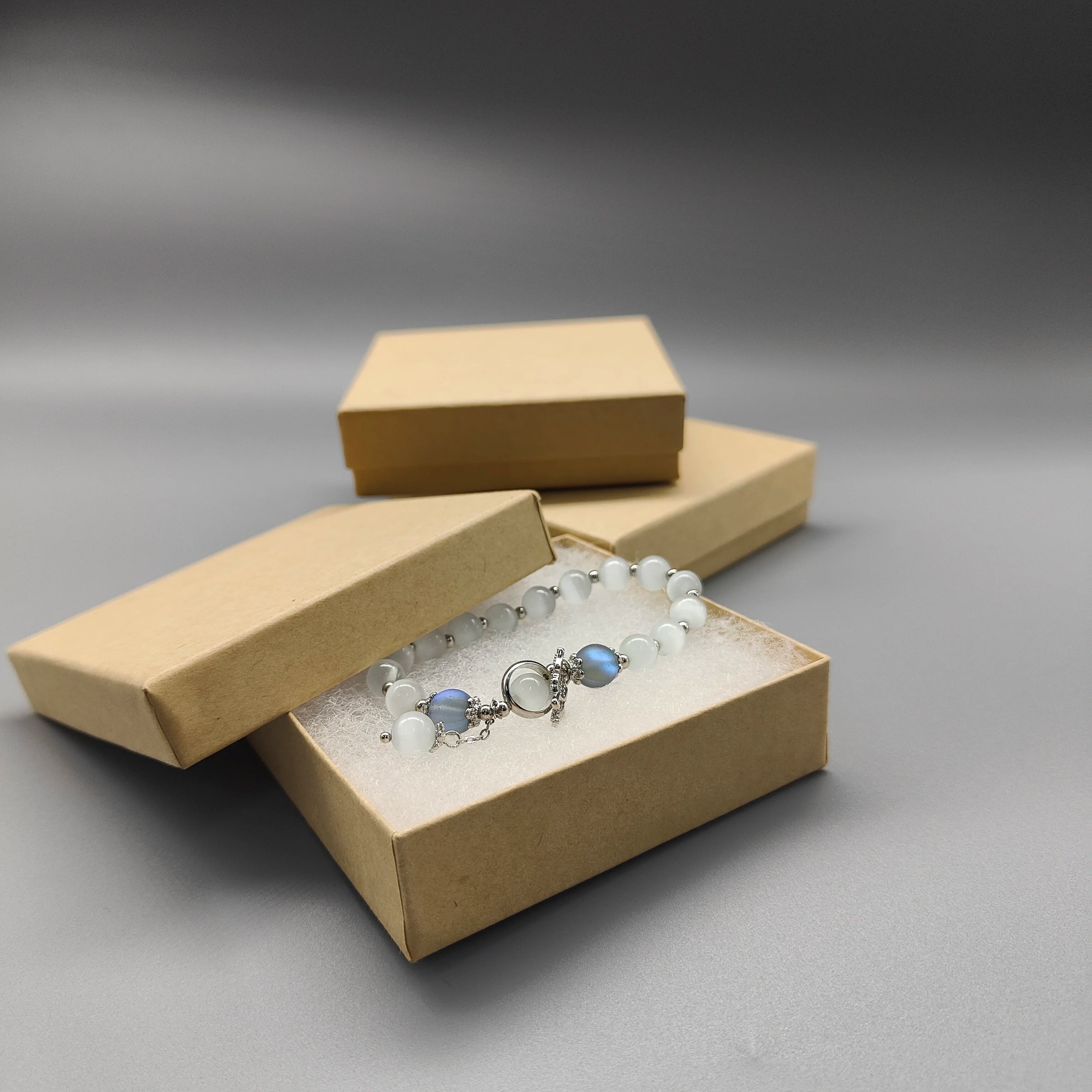 ZK21 Wholesale Small #21 Size Natural Kraft Cotton Filled Gift Box Recyclable Cardboard Box Paper Material for Jewelry Packing