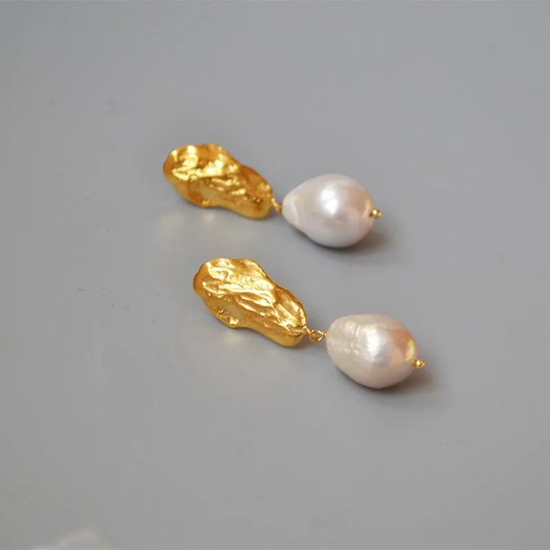 Stylish Elegant Vintage Gold Irregular Texture Baroque Pearl Earrings Ear Stud Fashion Jewelry Accessories