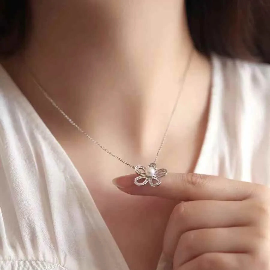 Lucky Grass 7-8mm White Freshwater Bread Pearl Necklace Sweet and Fashionable 7-8mm White Freshwater Bread Pendant Necklace