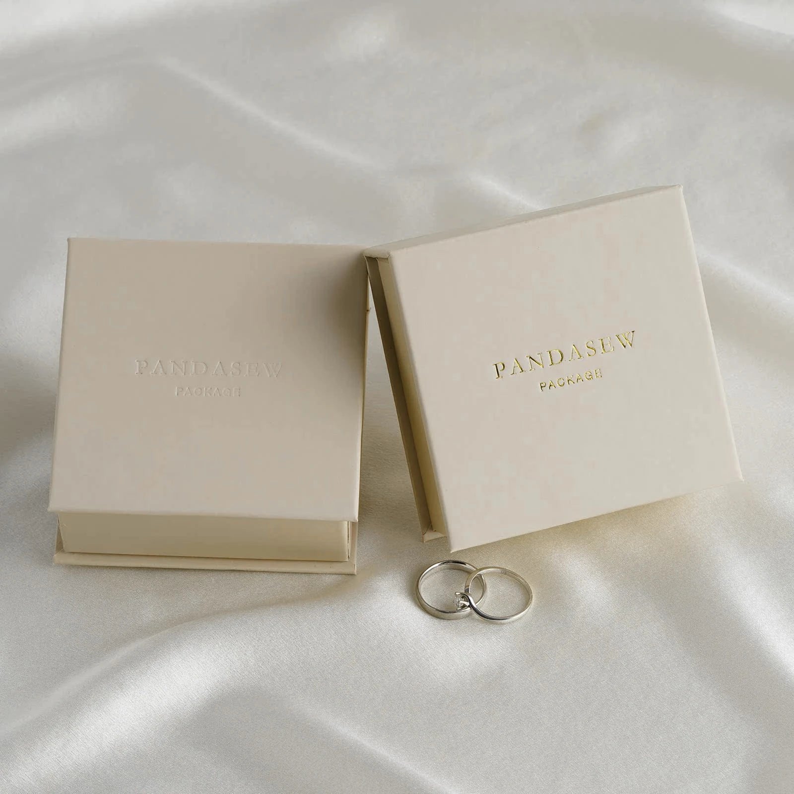 PandaSew Luxury Small Magnetic Closure 1200g Paperboard Ring Necklace Jewelry Gift Packaging Box With Logo
