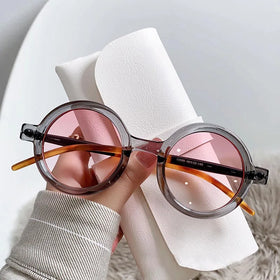 Mens Transparent Sunglasses Design Trend 2024 Luxury Glasses Thick Shades Fashion Rainbow Round Mens Glasses Frame